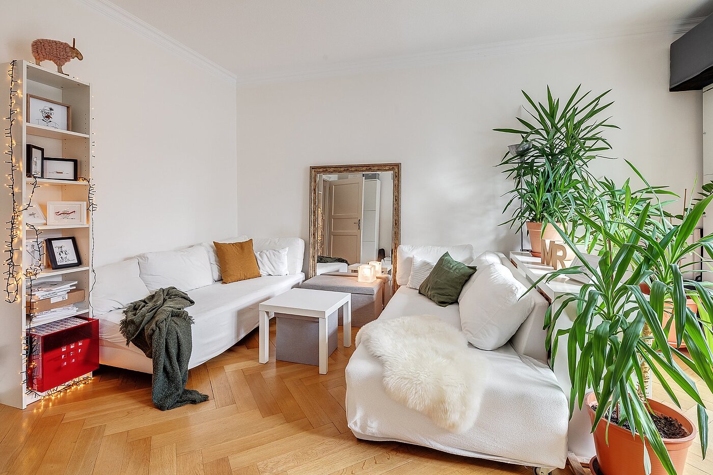 Квартира в многоэтажно доме с 2.5 комнатами | München-Au | 2002ML5 | Helles Wohnzimmer...