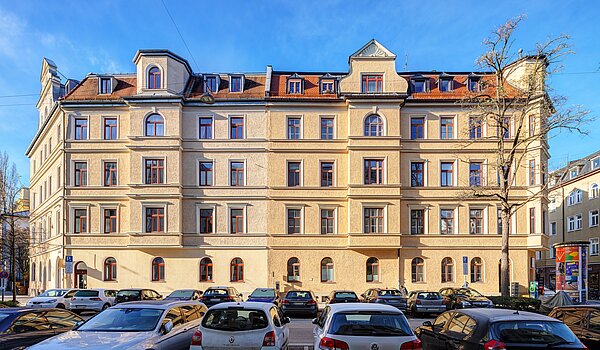 Квартира в многоэтажно доме с 2 комнатами | München-Isarvorstadt | 703031 | Mansarddachbau