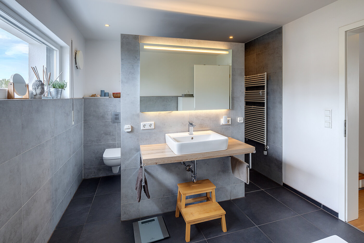 Половина двухквартирного жилого дома с 5 комнатами | München-Aubing | 70162 | ...sowie Dusche und WC