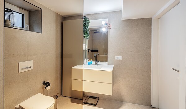 Угловой террасный дом с 6 комнатами | München-Trudering | 70191 | ...Duschbad