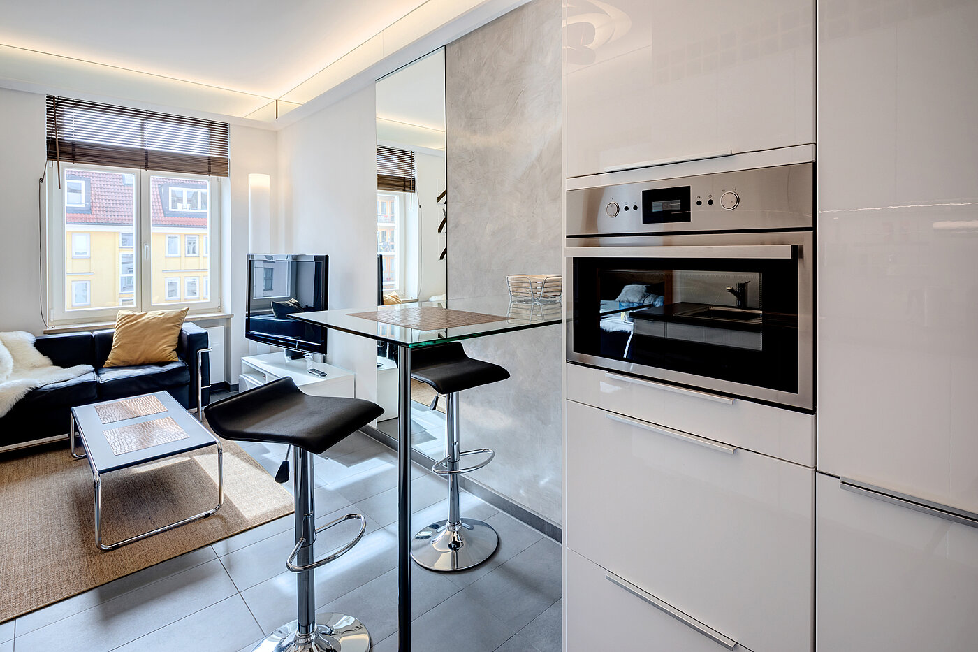 Квартира в многоэтажно доме с 2 комнатами | München-Au | 70387 | Wohnen/Kochen