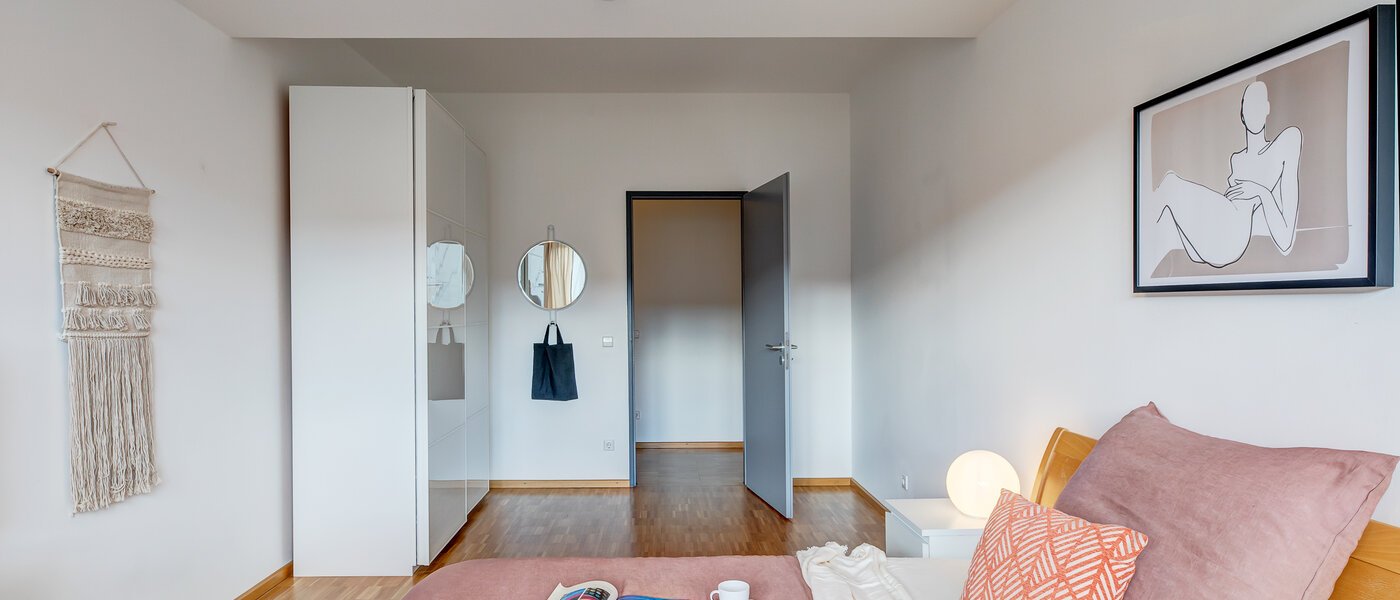 мансардная квартира München Maxvorstadt - Museumsviertel 03 2-я спальная комната 1