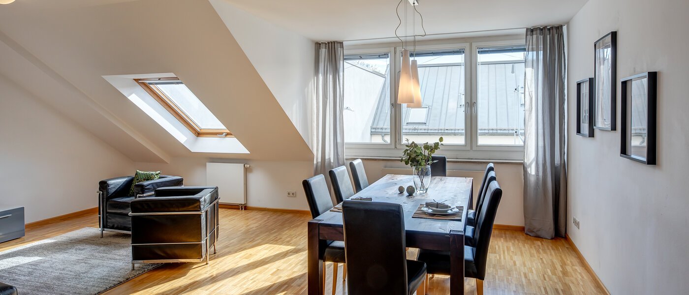 мансардная квартира München Maxvorstadt - Museumsviertel 02 жилое пространство 1