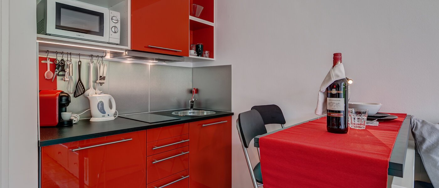 квартира München Schwabing-Nord (zw. Leopoldstraße & Englischen Garten) 01 кухня 10010