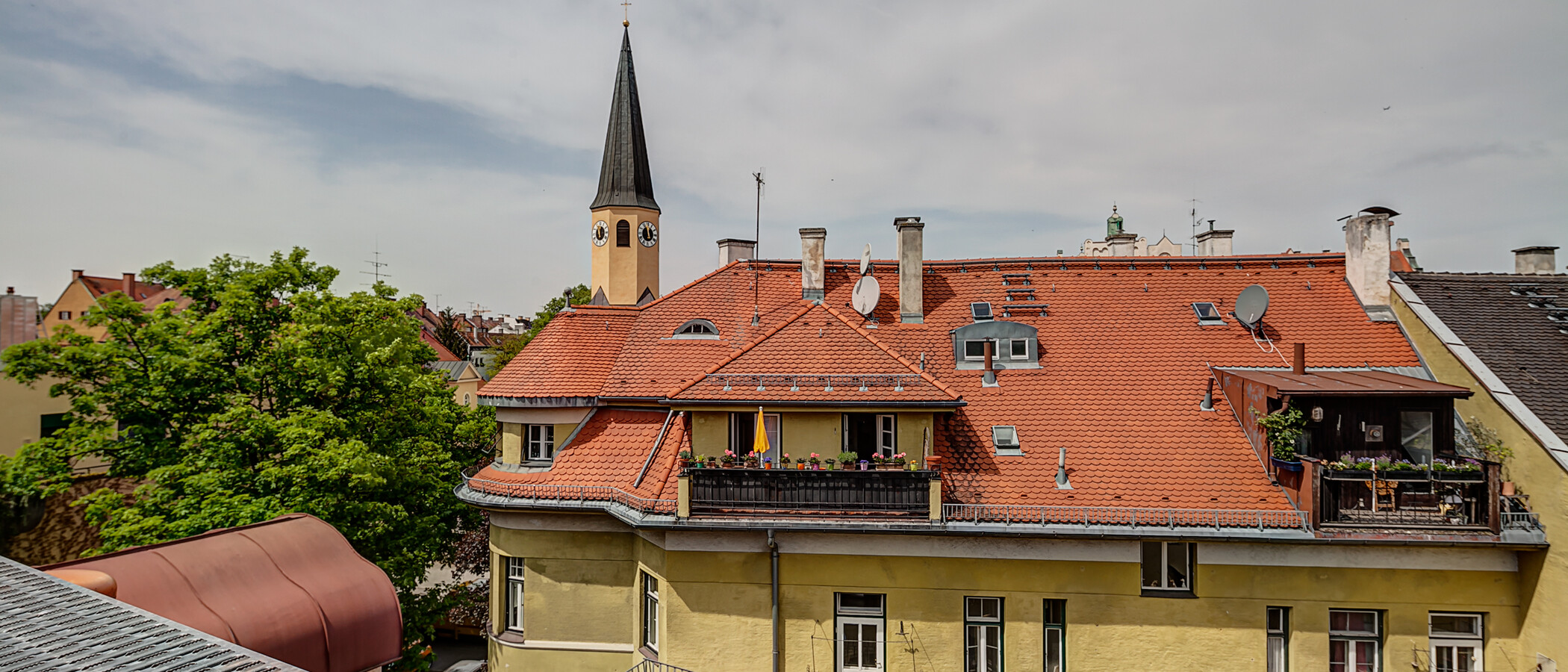 квартира-галерея München Schwabing (rechts der Leopoldstraße) 01 вид из окна 10012