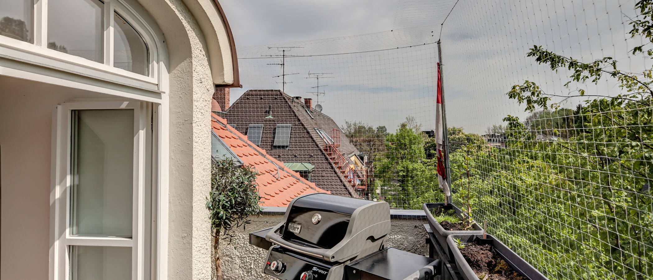 квартира-галерея München Schwabing (rechts der Leopoldstraße) 04 вид из окна 10012