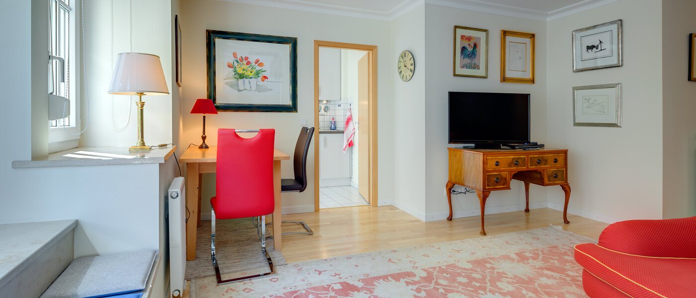 квартира München Neuhausen 03 гостиная 10045