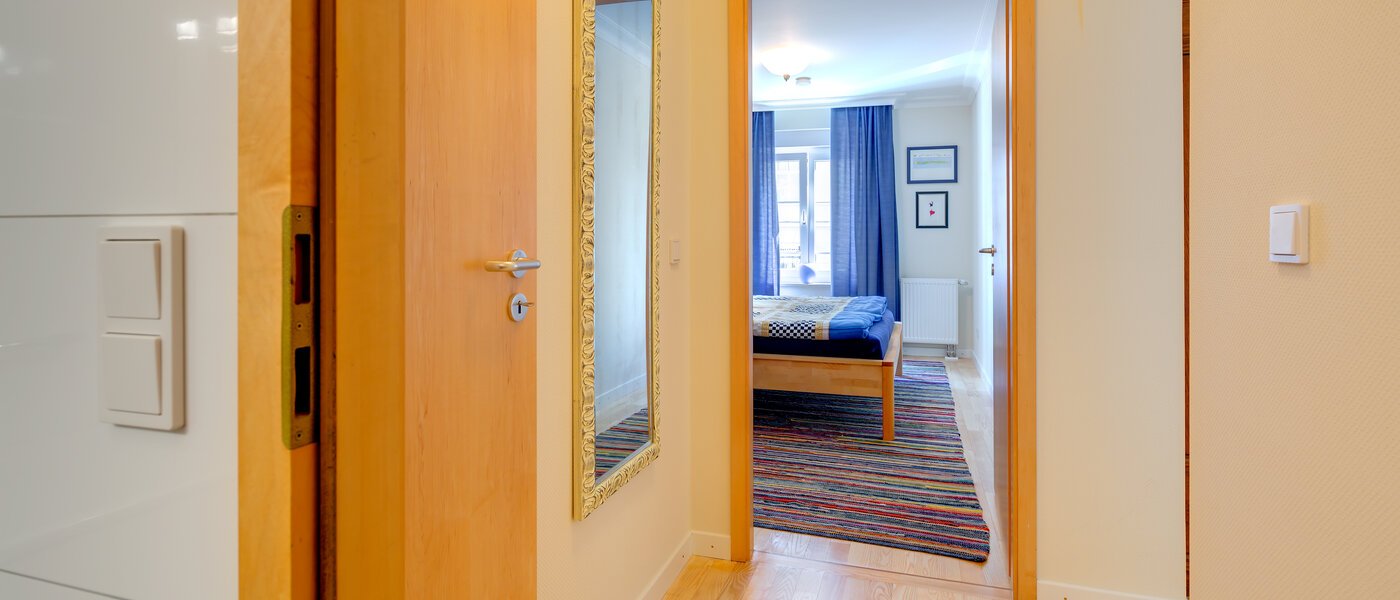 квартира München Neuhausen 02 коридор 10045