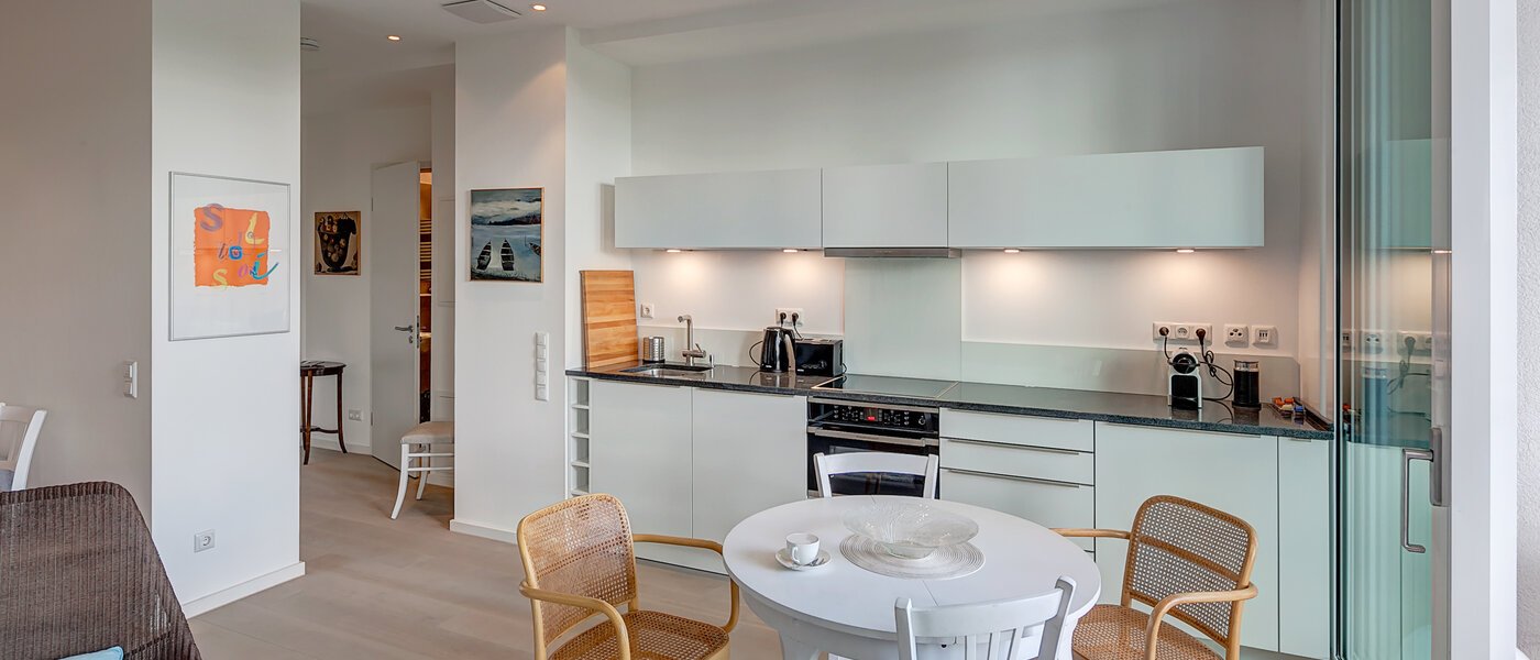 квартира München Schwabing-West (rund um den Hohenzollernplatz) 03 гостиная 10046