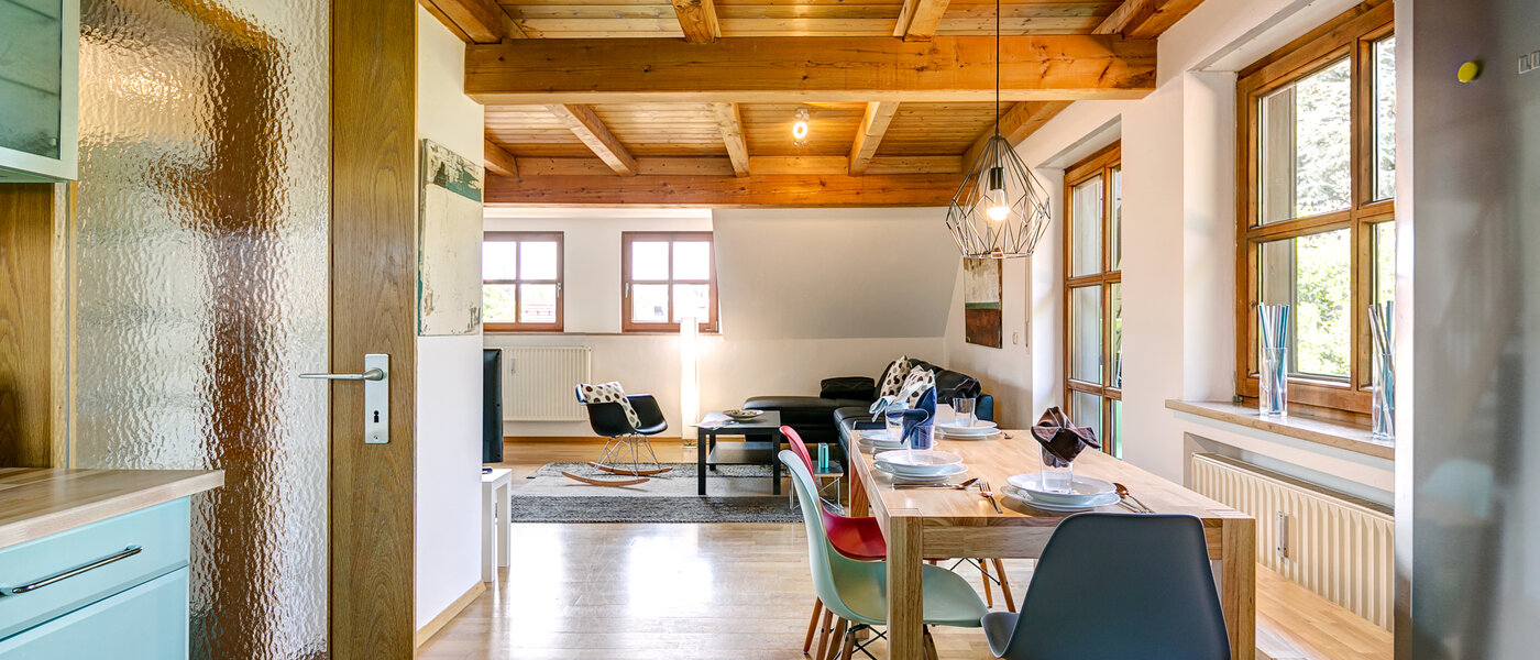 мансардная квартира München Obermenzing 04 гостиная 10079