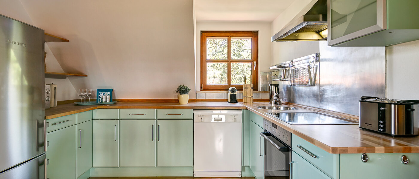 мансардная квартира München Obermenzing 02 кухня 10079