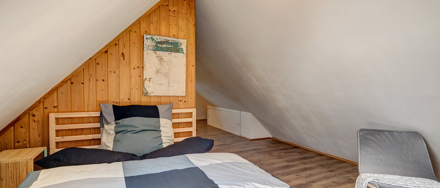 мансардная квартира München Obermenzing 02 2-я спальная комната 10079