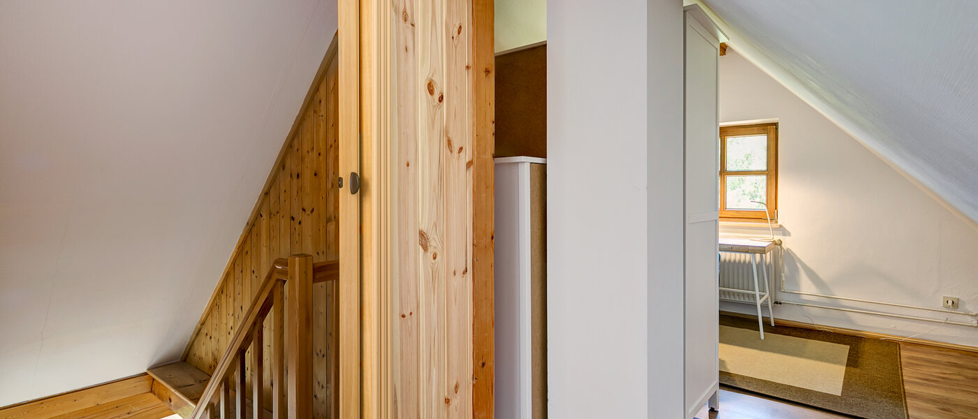 мансардная квартира München Obermenzing 04 2-я спальная комната 10079