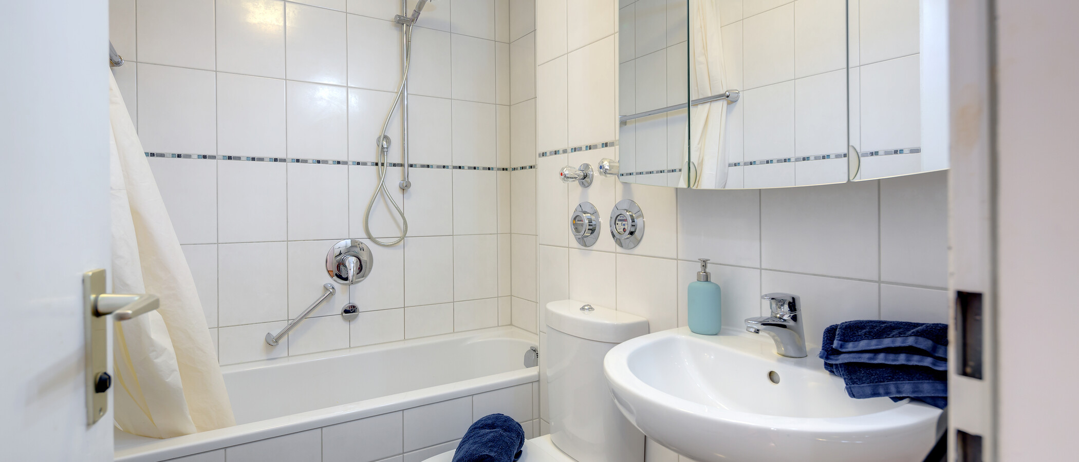 квартира München Schwabing-West 01 ванная комната 10148