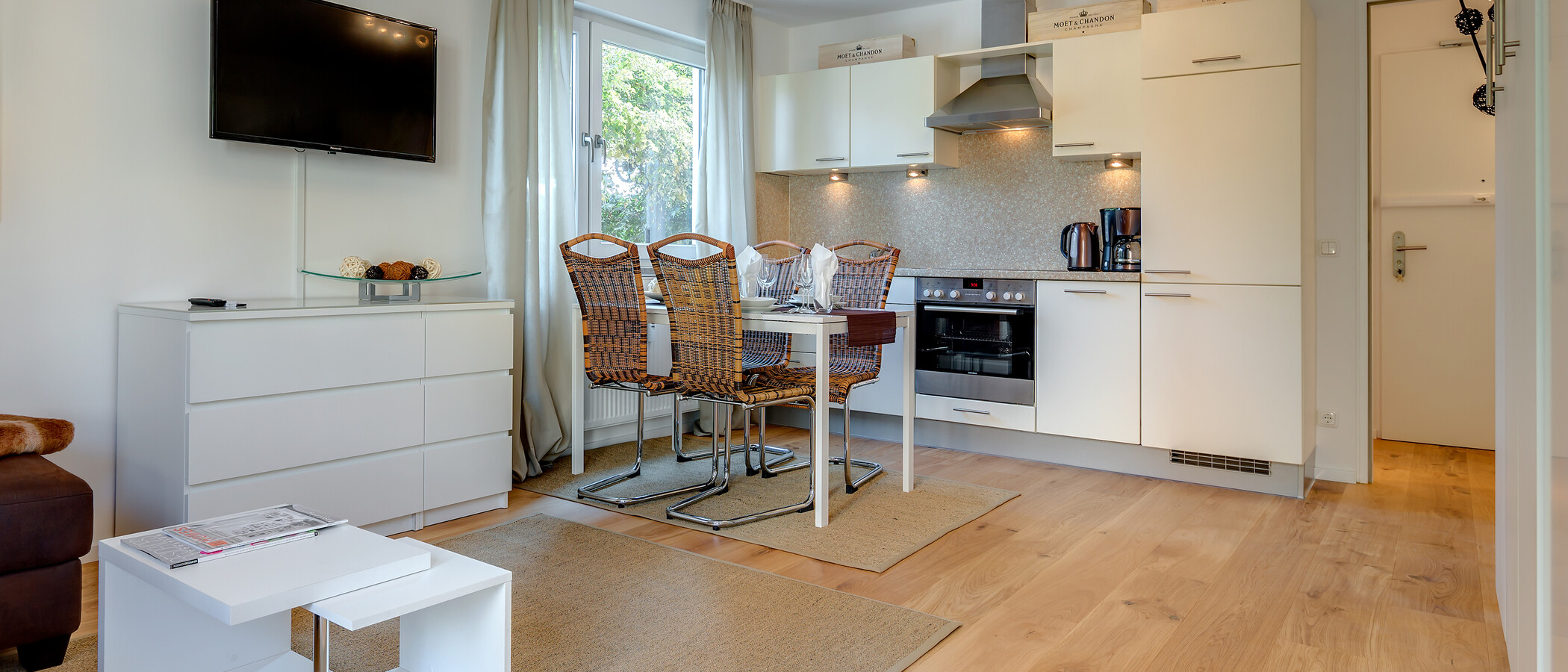 квартира München Neuhausen 05 гостиная 10160