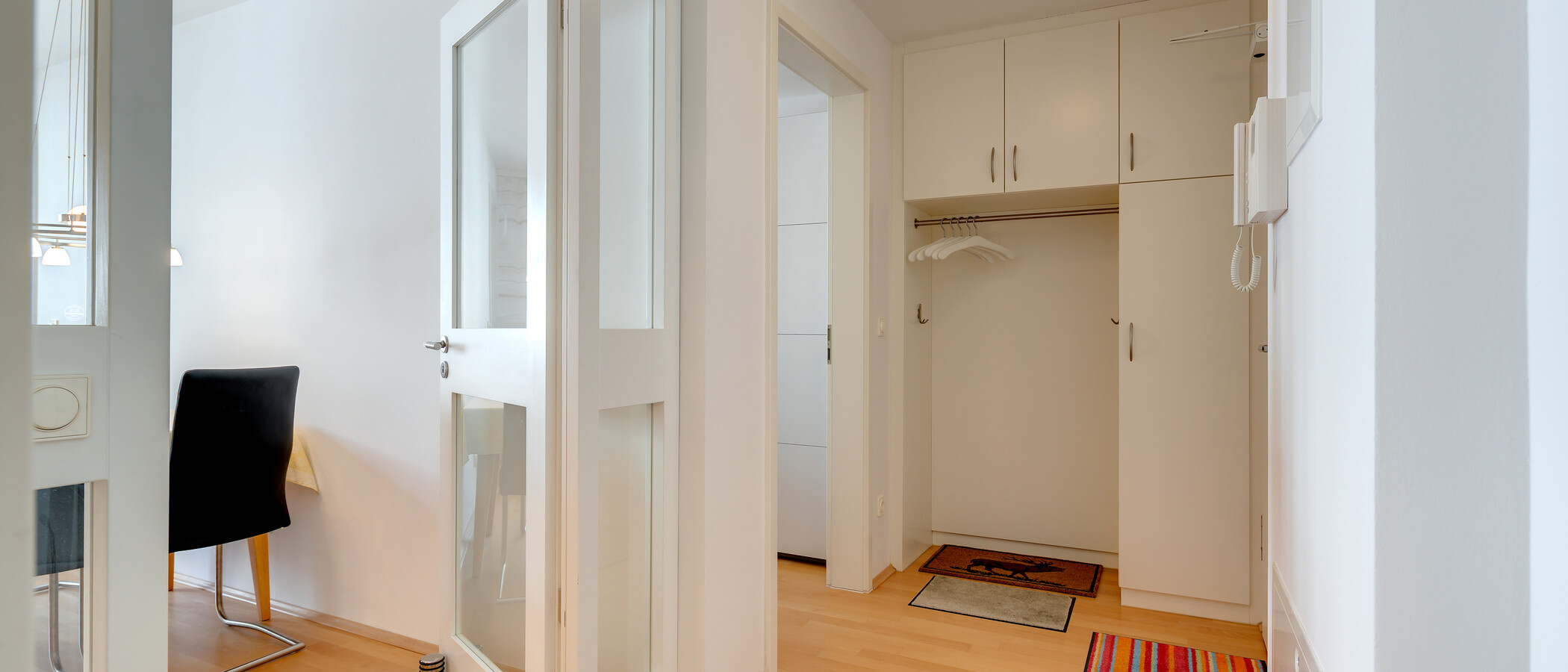 квартира München Schwabing-West (rund um den Hohenzollernplatz) 01 коридор 10172