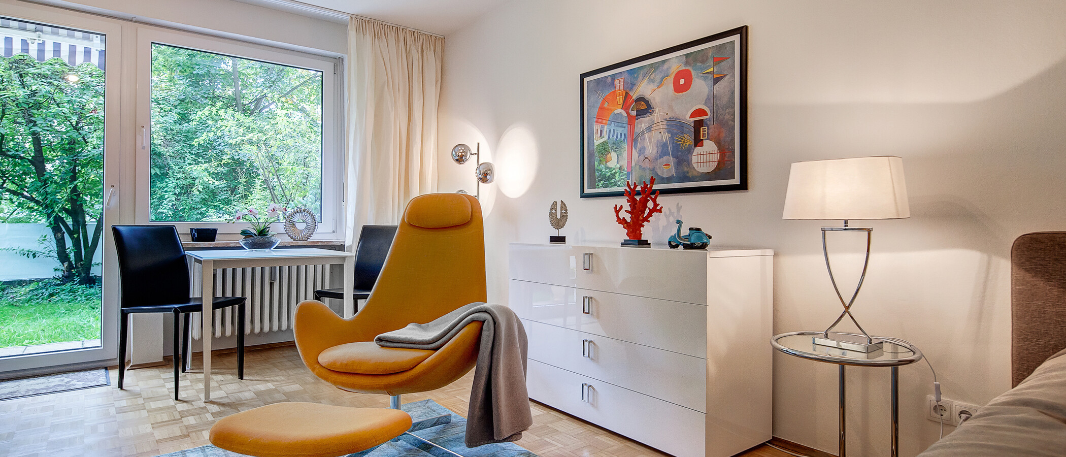 квартира München Maxvorstadt - Universitätsviertel 01 гостиная 10224