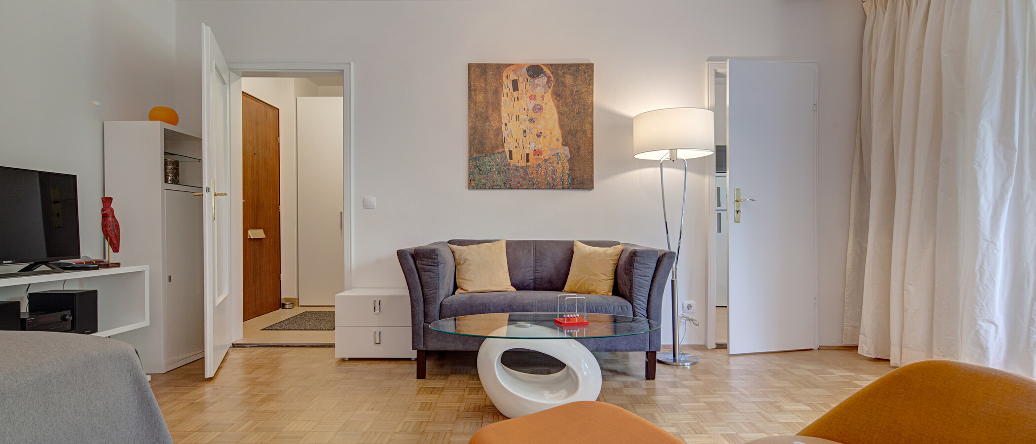 квартира München Maxvorstadt - Universitätsviertel 03 гостиная 10224