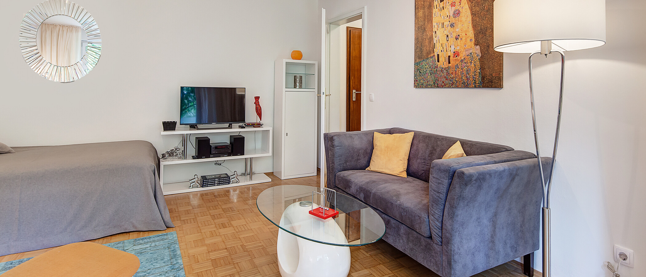 квартира München Maxvorstadt - Universitätsviertel 04 гостиная 10224