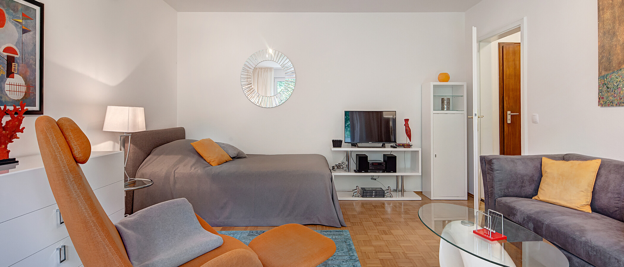 квартира München Maxvorstadt - Universitätsviertel 05 гостиная 10224