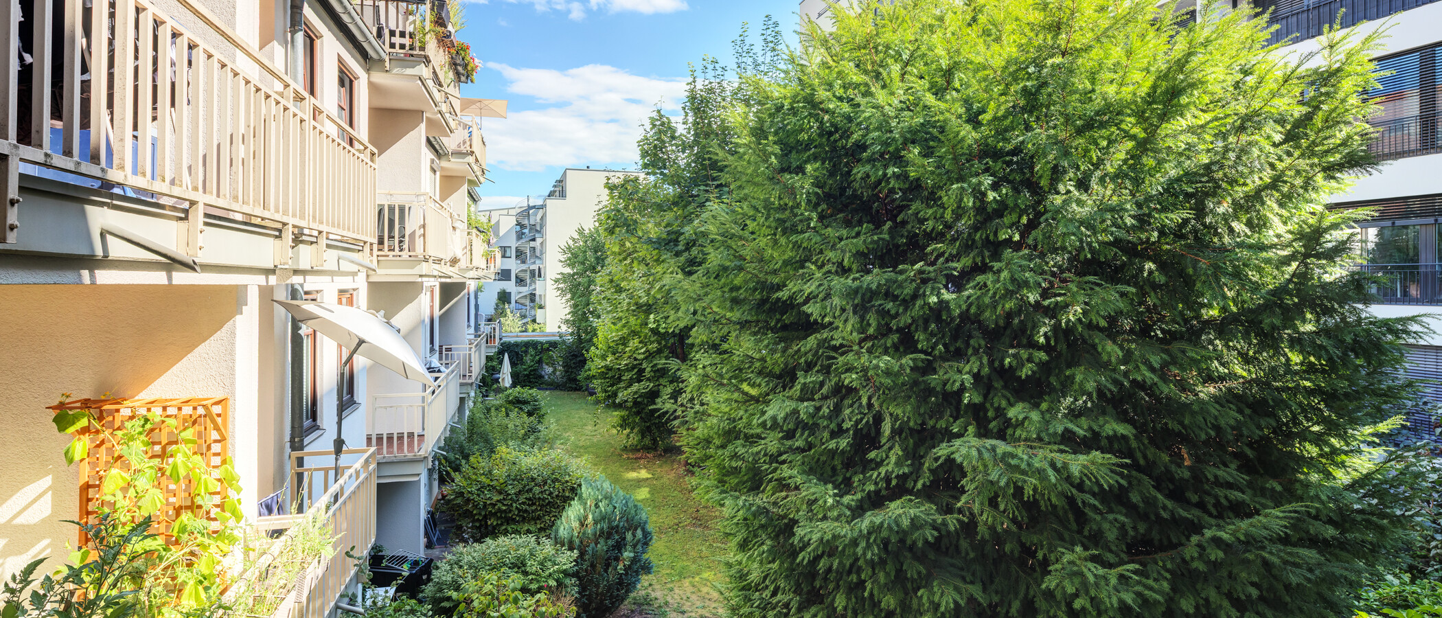 квартира München Maxvorstadt - Universitätsviertel 01 вид из окна 10343