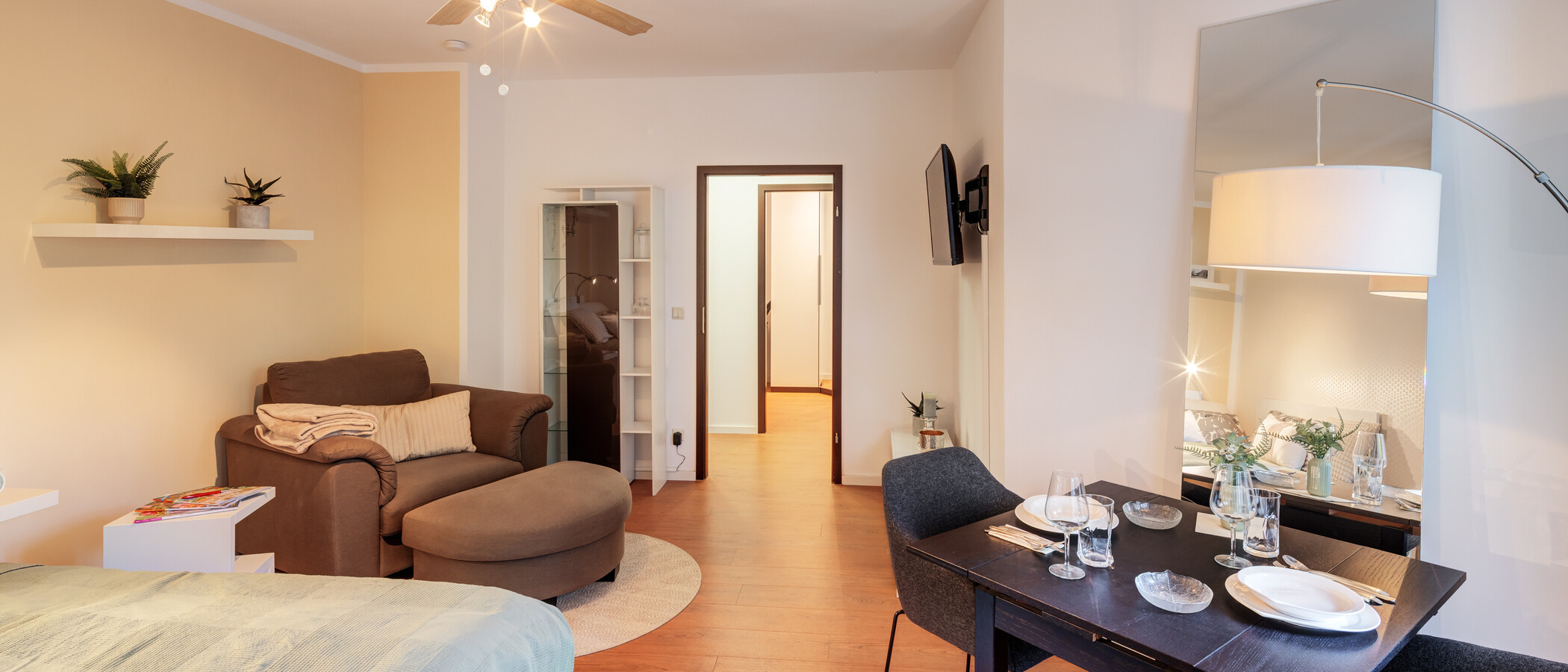 квартира München Maxvorstadt - Universitätsviertel 03 жилое пространство 10343
