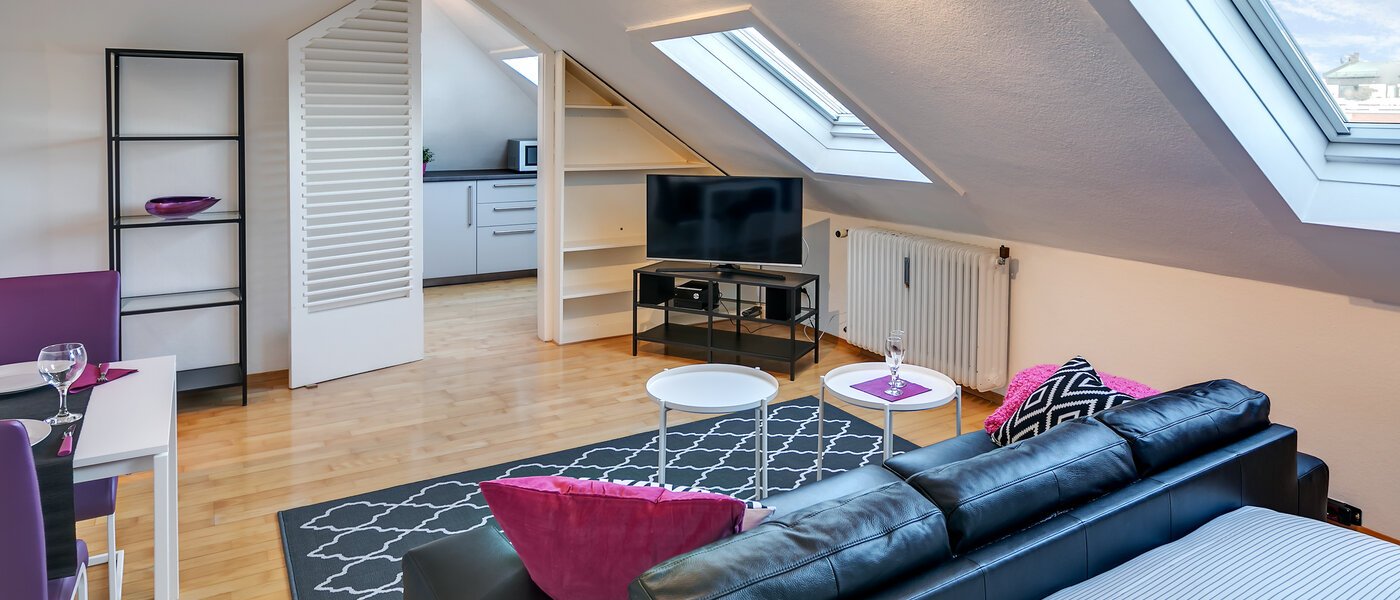 мансардная квартира München Maxvorstadt - Rund um den Josephplatz 03 гостиная 10347