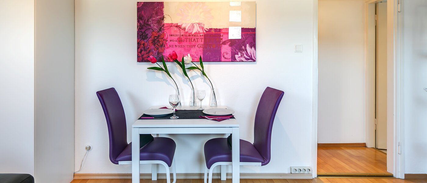 мансардная квартира München Maxvorstadt - Rund um den Josephplatz 05 гостиная 10347