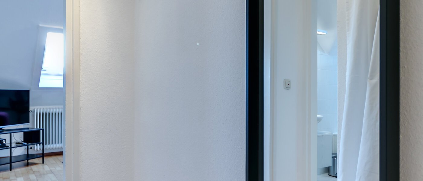 мансардная квартира München Maxvorstadt - Rund um den Josephplatz 01 коридор 10347