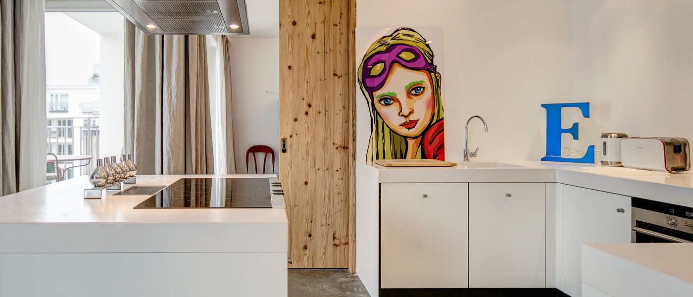 квартира München Maxvorstadt - Westen 04 кухня 10358