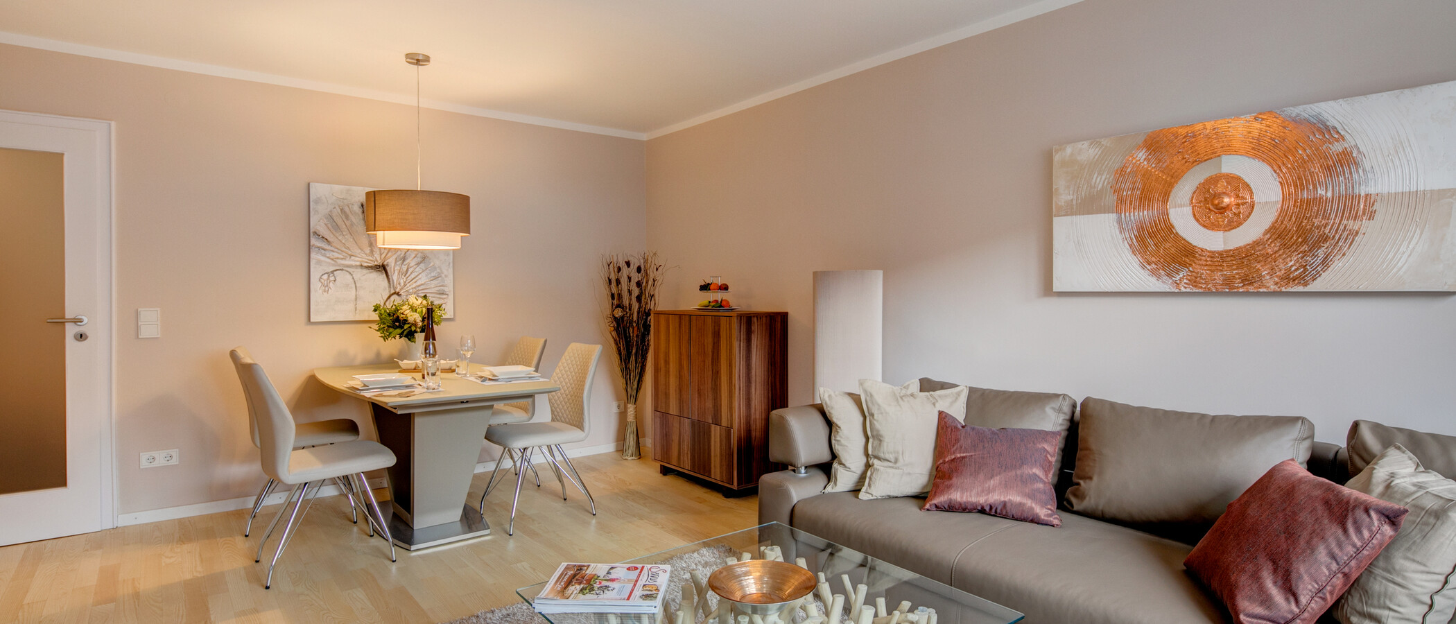 квартира München Schwabing-West (rund um den Bonner Platz) 03 гостиная 10412