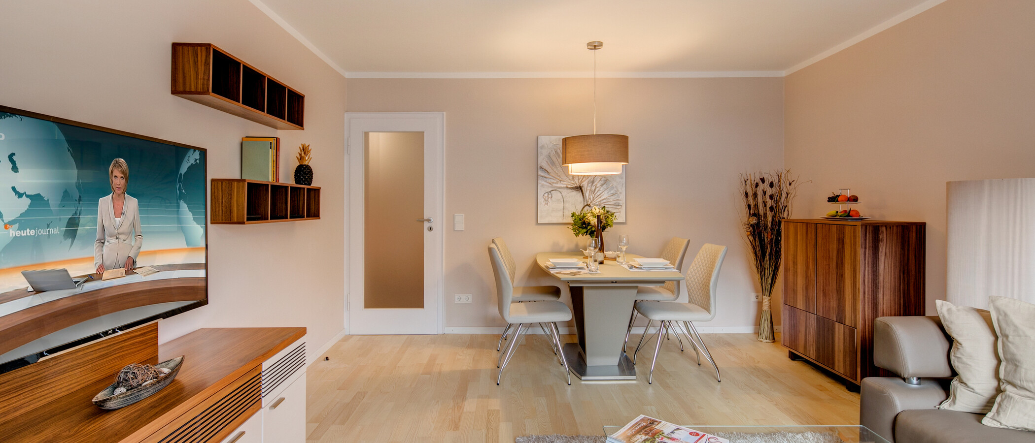 квартира München Schwabing-West (rund um den Bonner Platz) 05 гостиная 10412