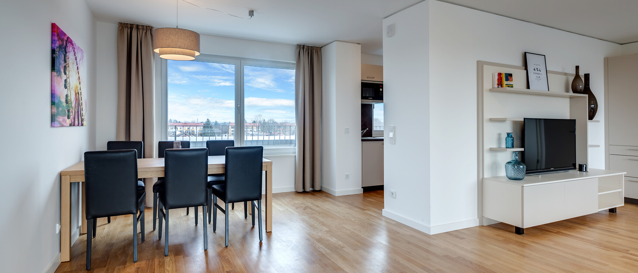 мансардная квартира München Am Hart 01 столовая 10425