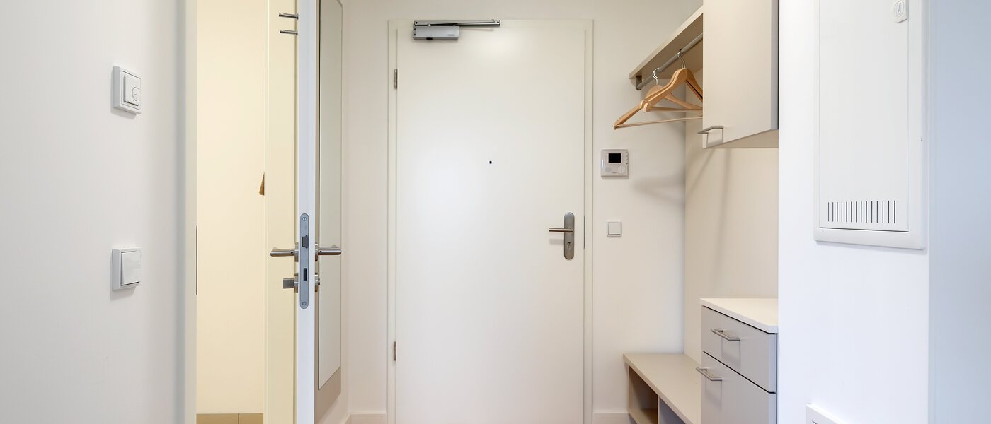 квартира München Am Hart 01 коридор 10475