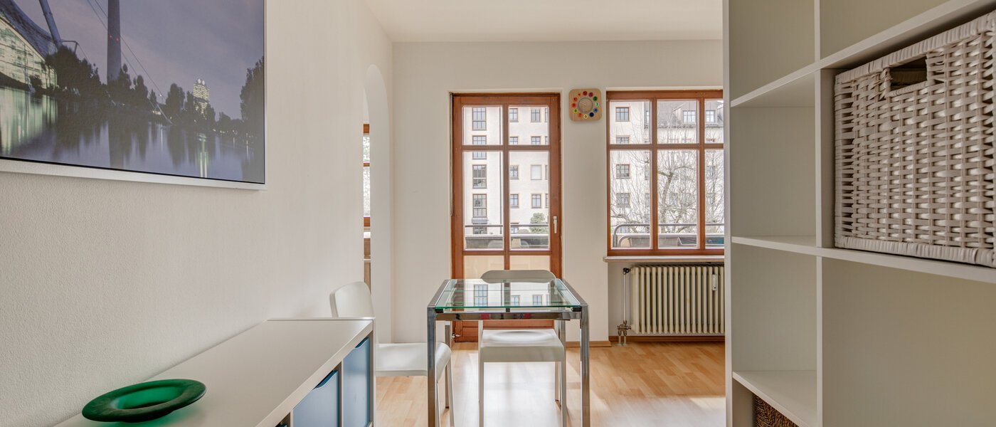 квартира München Berg am Laim 04 гостиная 10487