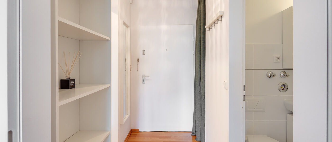 квартира München Nymphenburg 01 коридор 10522