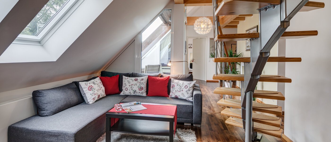 мансардная квартира München Obersendling 01 гостиная 10566