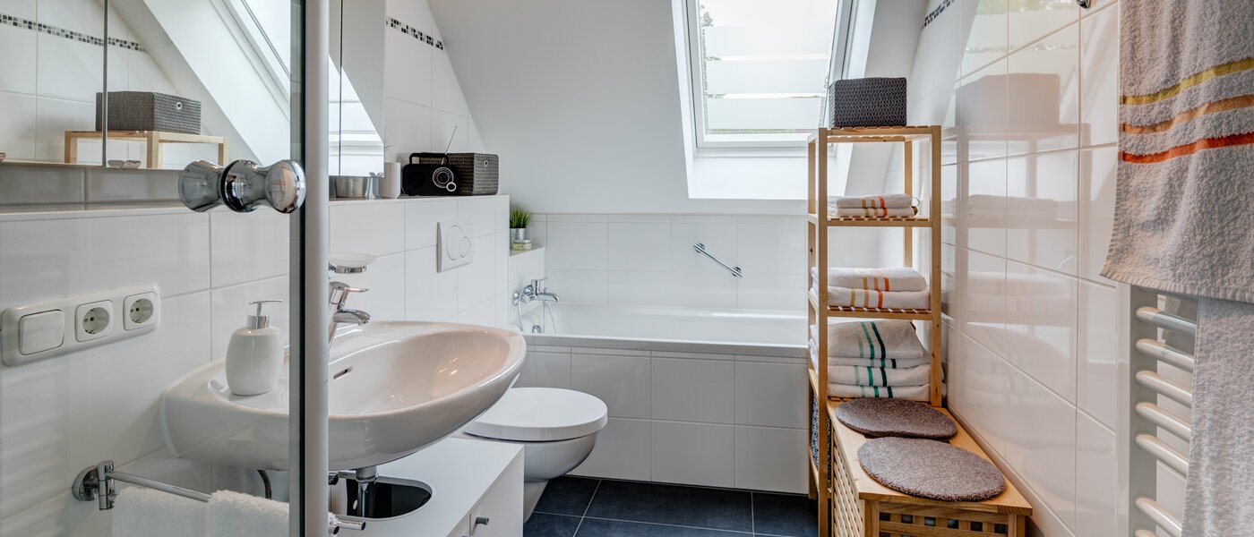 мансардная квартира München Obersendling 01 ванная комната 10566