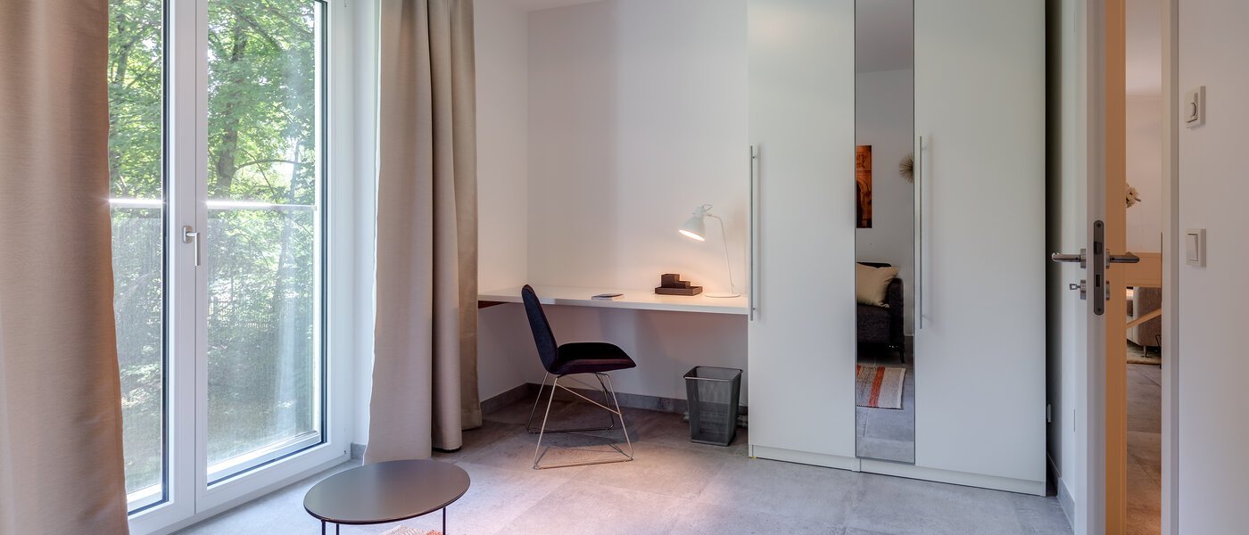 квартира München Bogenhausen 03 гостевая комната 10643