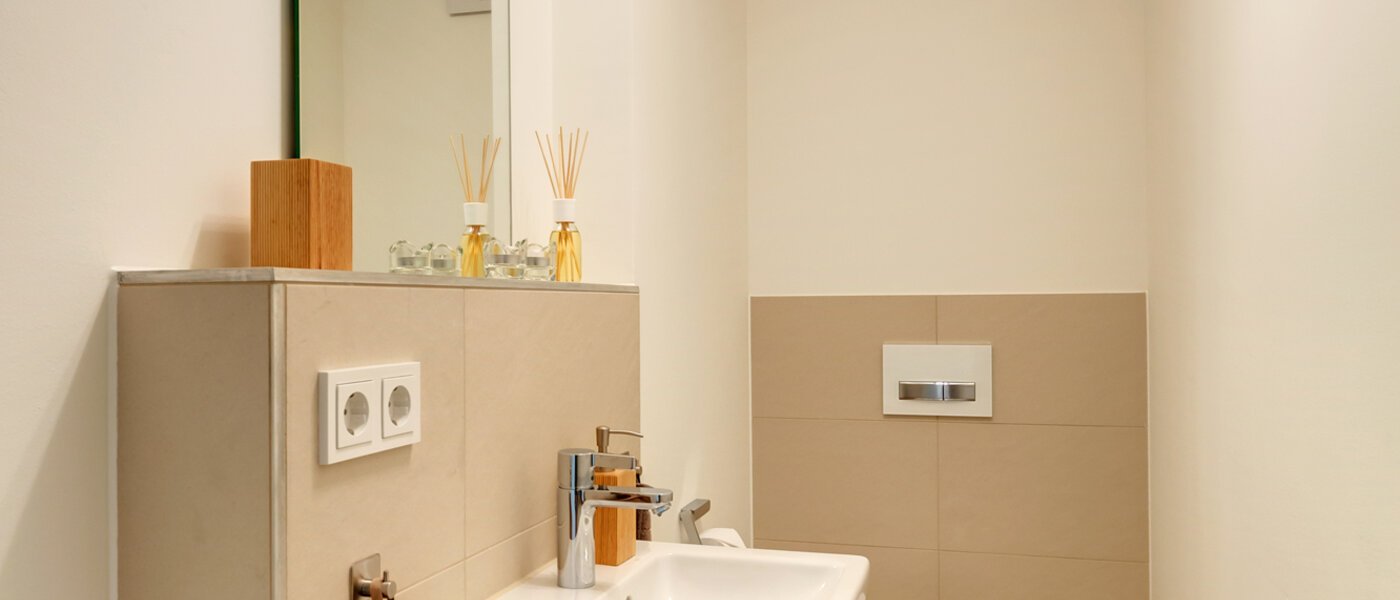 дом München Schwabing 02 гостевой туалет 10644