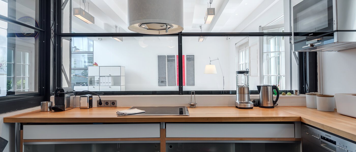 двухэтажная квартира München Isarvorstadt 02 кухня 10712