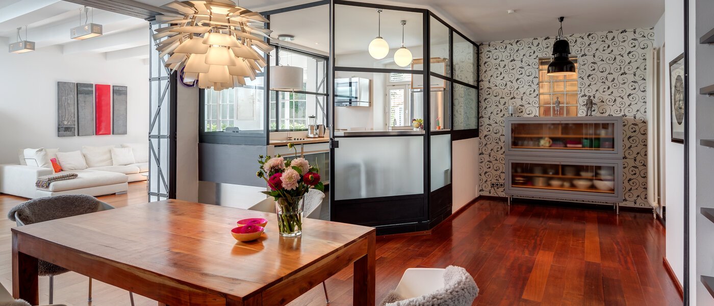 двухэтажная квартира München Isarvorstadt 01 столовая 10712