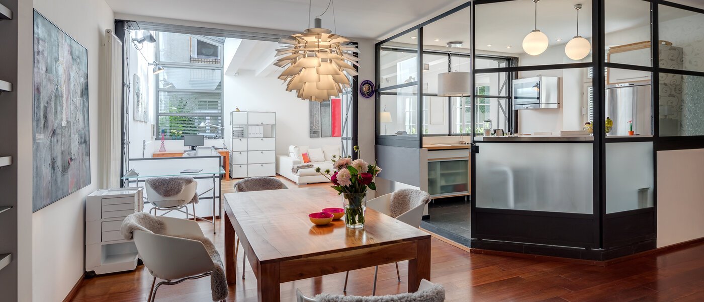 двухэтажная квартира München Isarvorstadt 02 столовая 10712