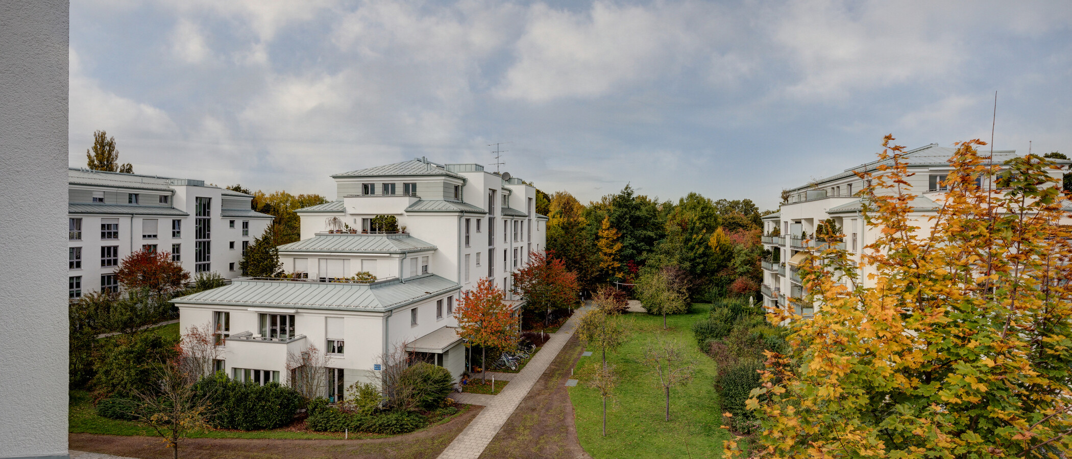 мансардная квартира München Bogenhausen 01 вид из окна 10781