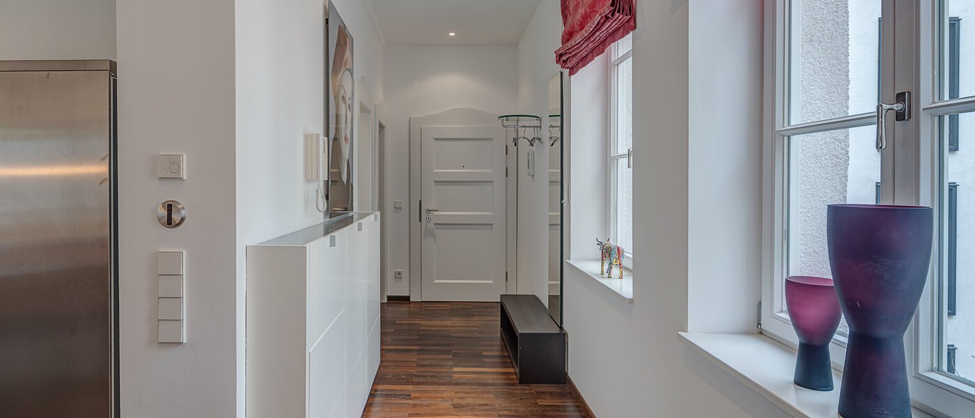 квартира München Bogenhausen 02 коридор 10830