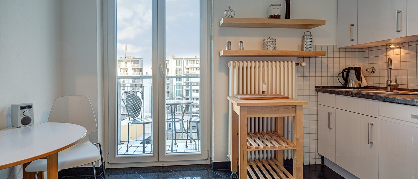 квартира München Schwabing (links der Leopoldstraße) 02 кухня 10852