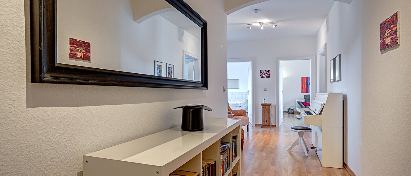 квартира München Schwabing (links der Leopoldstraße) 01 коридор 10852