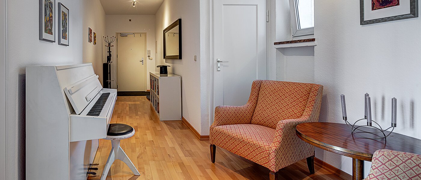 квартира München Schwabing (links der Leopoldstraße) 04 коридор 10852