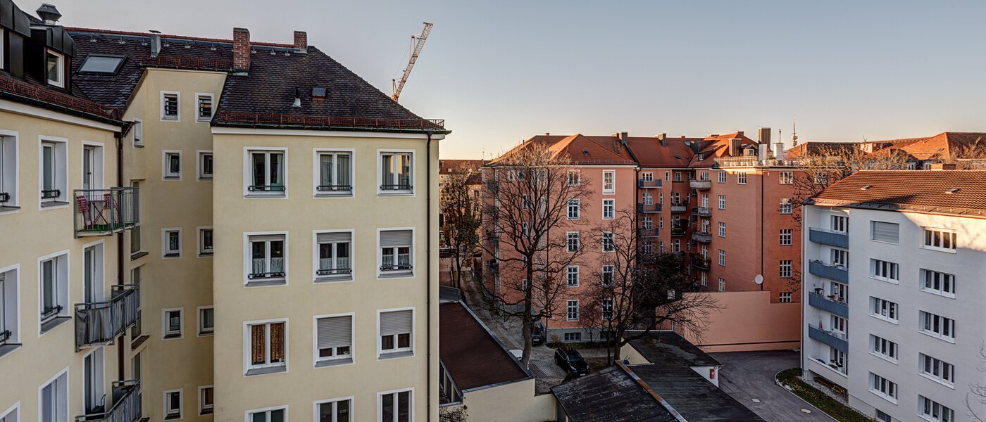 квартира München Schwabing (links der Leopoldstraße) 02 вид из окна 10852