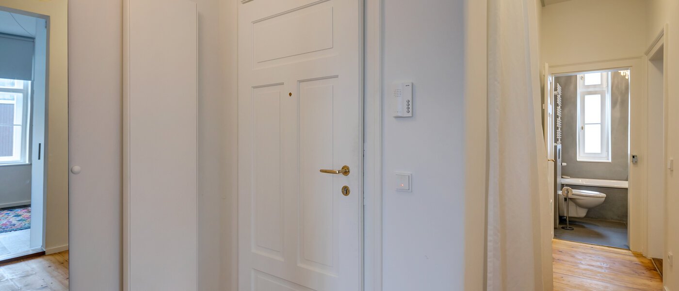 квартира München Nymphenburg-Gern 02 коридор 10861